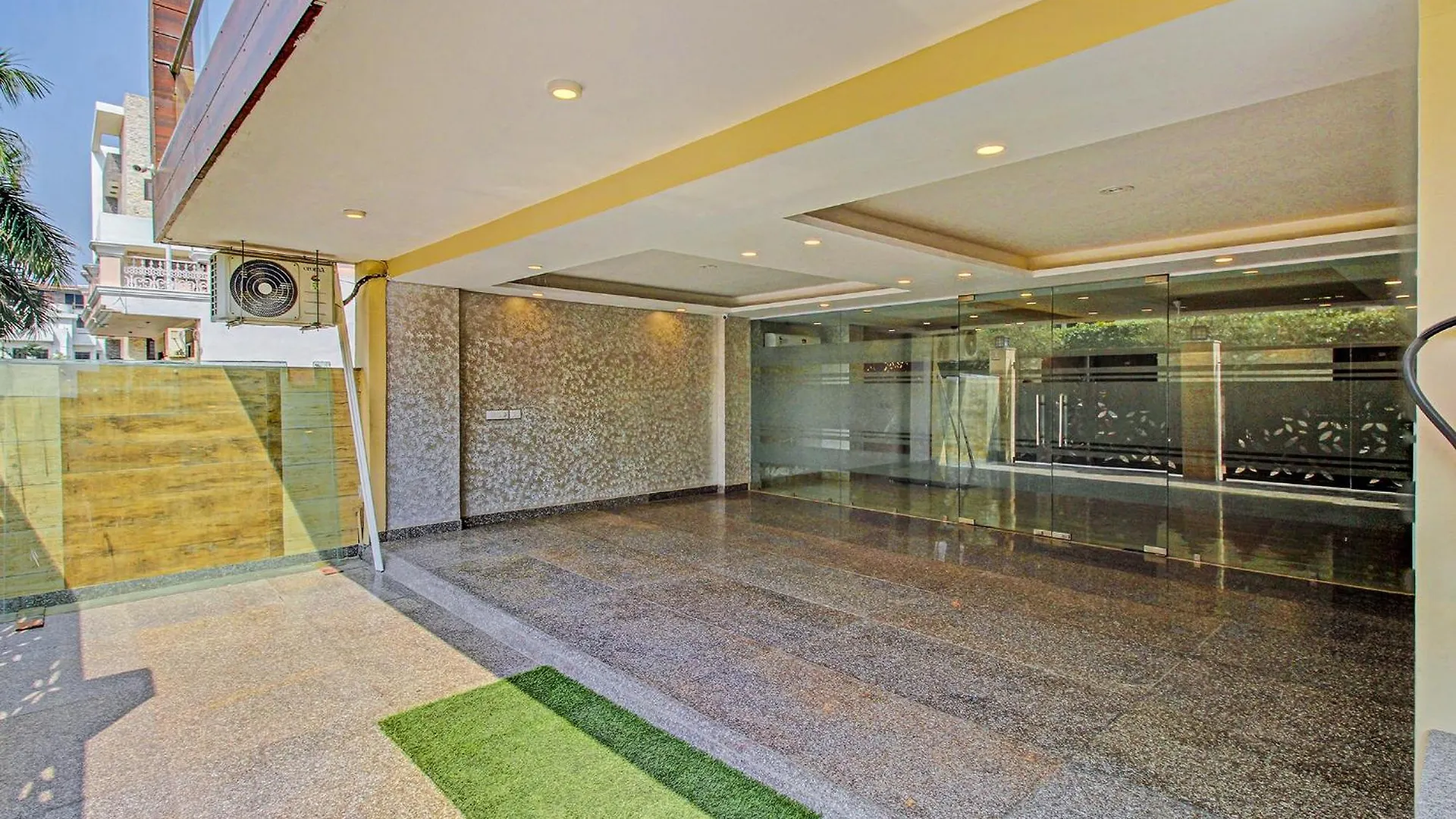 Fabhotel Soft Petals Gurgaon 3*,  India