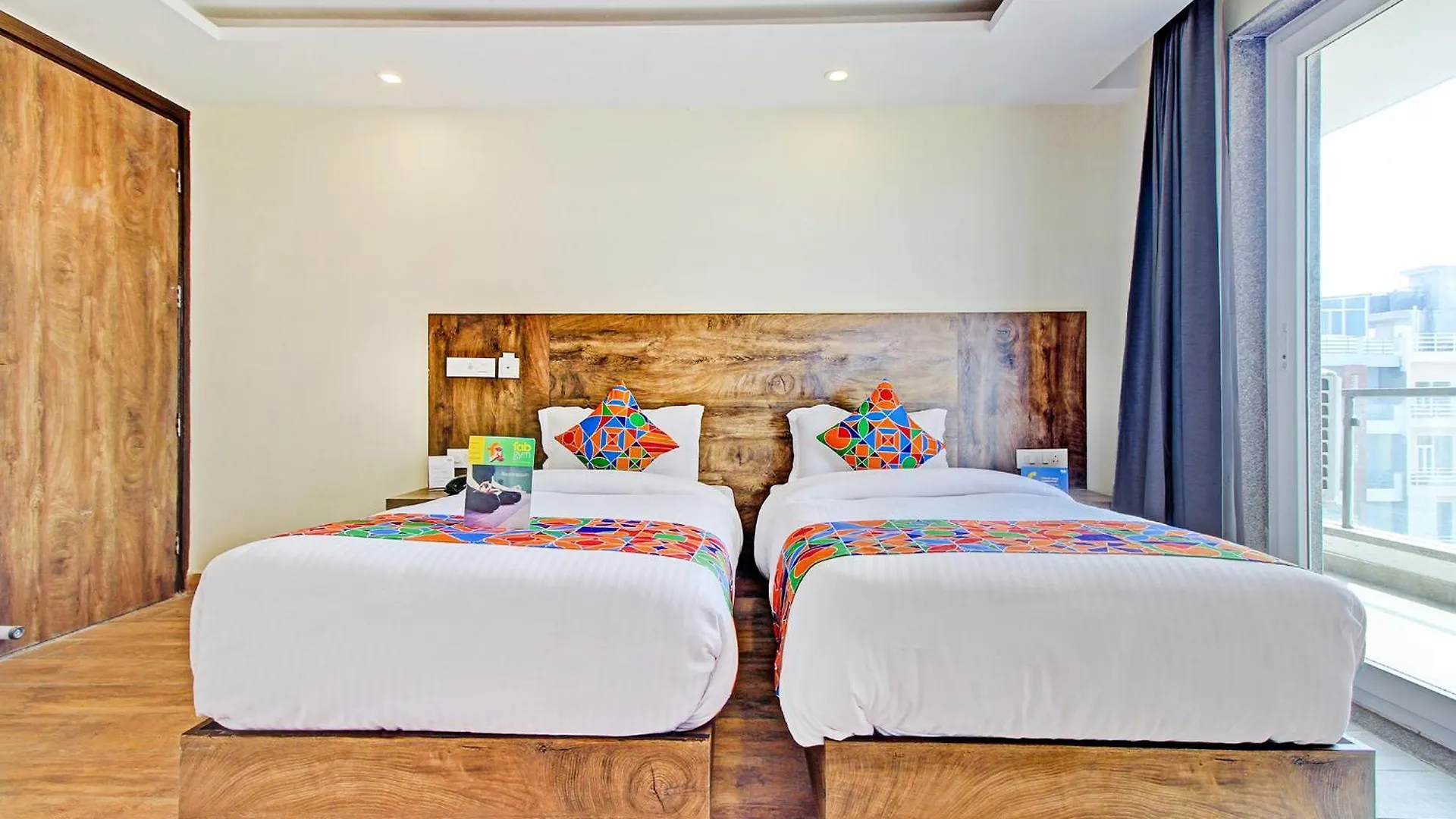 Fabhotel Soft Petals Gurgaon India