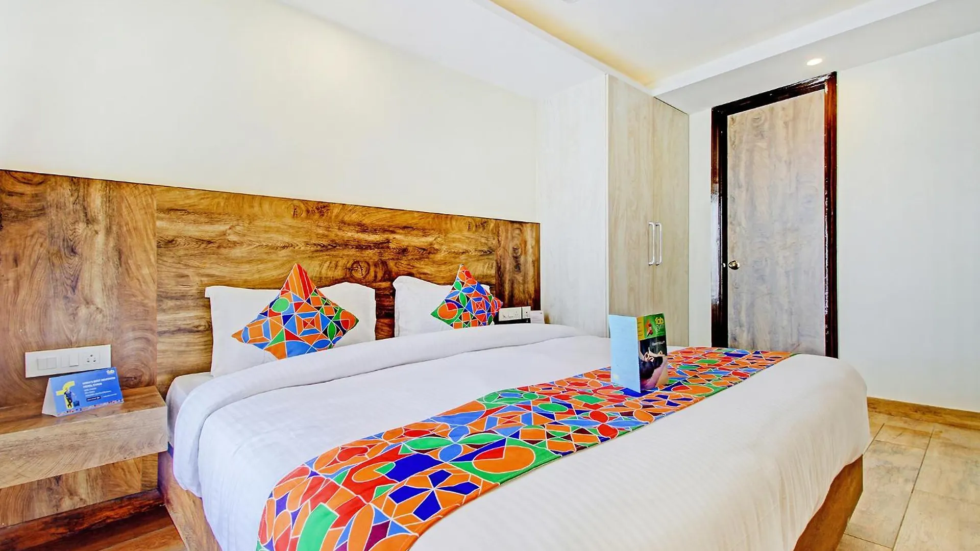 Fabhotel Soft Petals Gurgaon Hotel